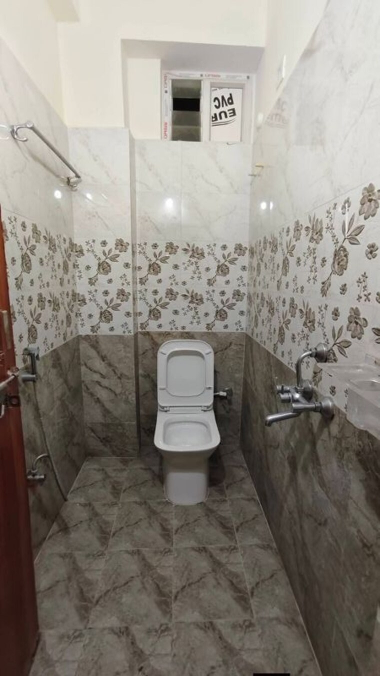 Bathroom, somajiguda 1 Bedroom 500 Sq.Ft. Independent House In Somajiguda Hyderabad 10261517