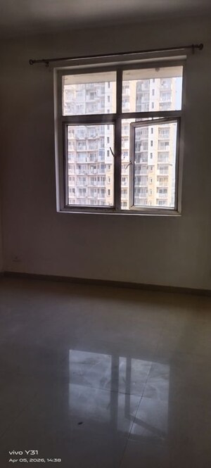 Room in  Apartment at Mahagun My Woods, Sector 16c Greater Noida – for Rent