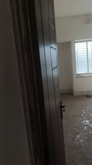 Room in 4 BHK Apartment at Rajbari – for Sale