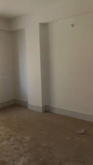 Room in 4 BHK Apartment at Rajbari – for Sale