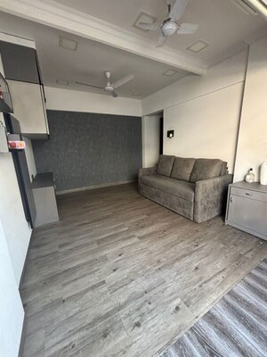 Team Area in 2 BHK Apartment at Mangal Wadi – for Rent