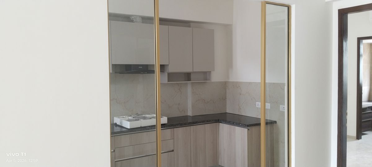 2.5 BHK + Basement Builder Floor For Rent in Smart World Orchard