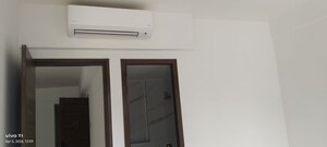 Furnished Amenities in 2.5 BHK Builder Floor at Smart World Orchard, Sector 61 – for Rent