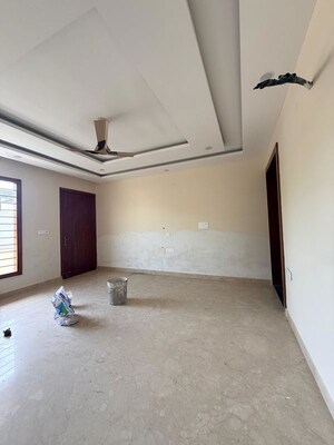 Room in 3.5 BHK Apartment at BPTP Park Grandeura, Sector 82 – for Rent