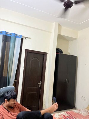 Furnished Amenities in 4 BHK Villa at Panchsheel Green Mart, Sector 16 Greater Noida – for Rent