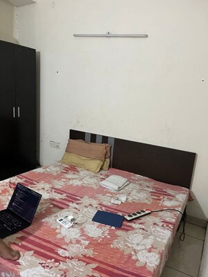 Bedroom in 4 BHK Villa at Panchsheel Green Mart, Sector 16 Greater Noida – for Rent