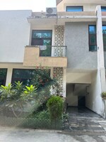 4 BHK 90 Sq.Mt. Villa in Panchsheel Green Mart