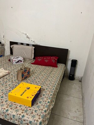 Bedroom in 4 BHK Villa at Panchsheel Green Mart, Sector 16 Greater Noida – for Rent