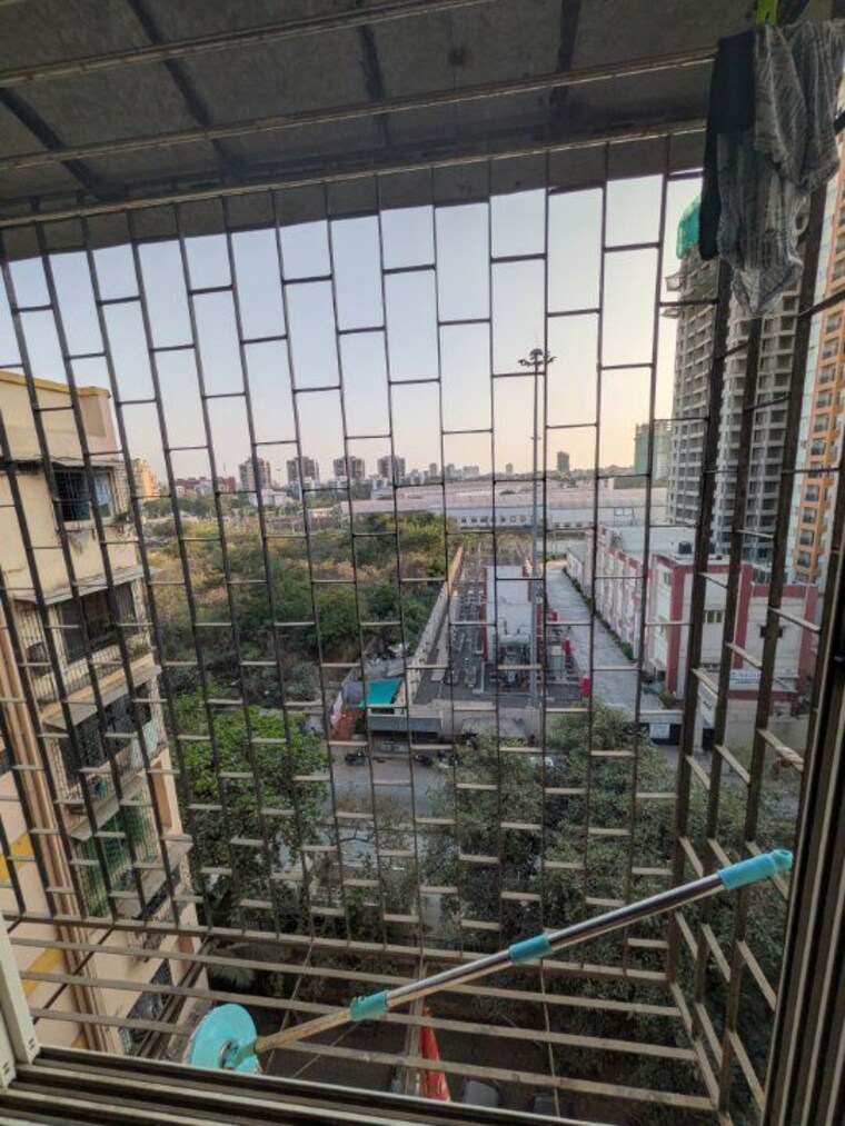 Balcony, chatrapati-shivaji-raje-complex 1 RK 225 Sq.Ft. Apartment In Kandivali West Mumbai 10146347