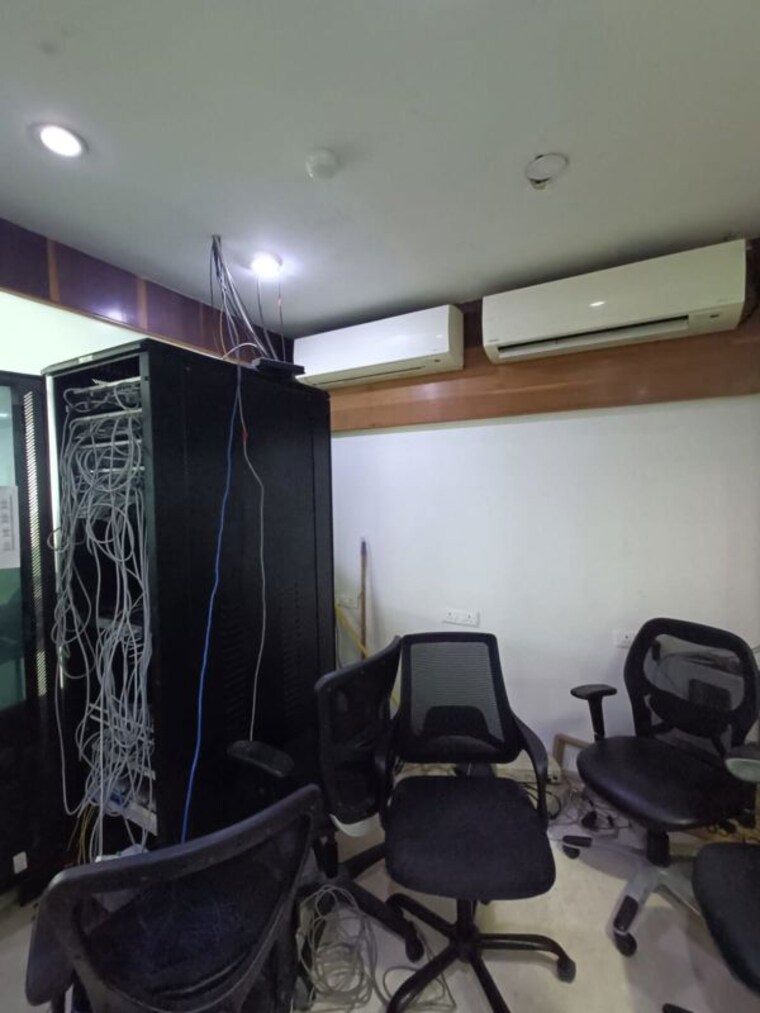 Team Area, venus-atlantis Commercial Office Space 1138 Sq.Ft. In Prahlad Nagar Ahmedabad 10261691