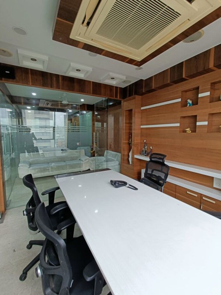 Team Area, venus-atlantis Commercial Office Space 1138 Sq.Ft. In Prahlad Nagar Ahmedabad 10261691