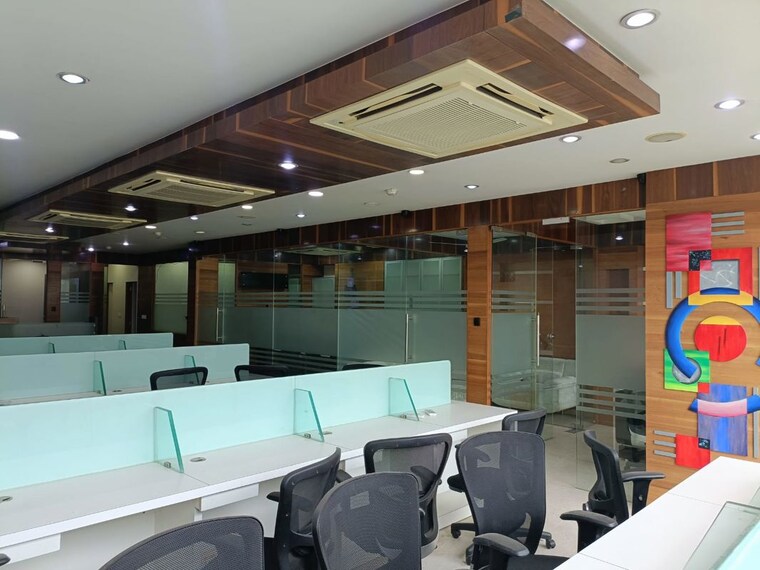 Team Area, venus-atlantis Commercial Office Space 1138 Sq.Ft. In Prahlad Nagar Ahmedabad 10261691