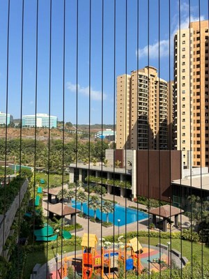 1 BHK Apartment For Rent in K Raheja Heights, Malad East