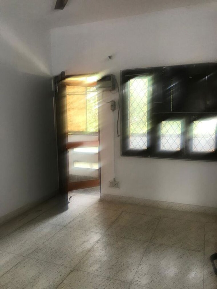 Room, lajpat nagar ii 2 Bedroom 1000 Sq.Ft. Builder Floor In Lajpat Nagar ii Delhi 10261814