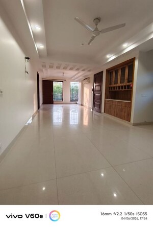 Building Lobby in 3 BHK Builder Floor at Jal Vihar Colony, Sector 46 – for Rent
