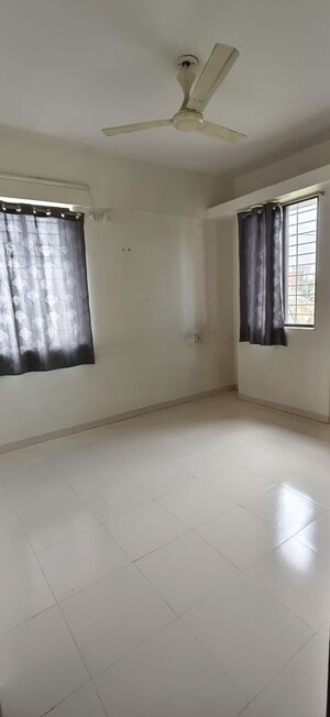 Room in 1.5 BHK Apartment at Nirman Rutugandh Apartment, Wadgaon Sheri – for Rent