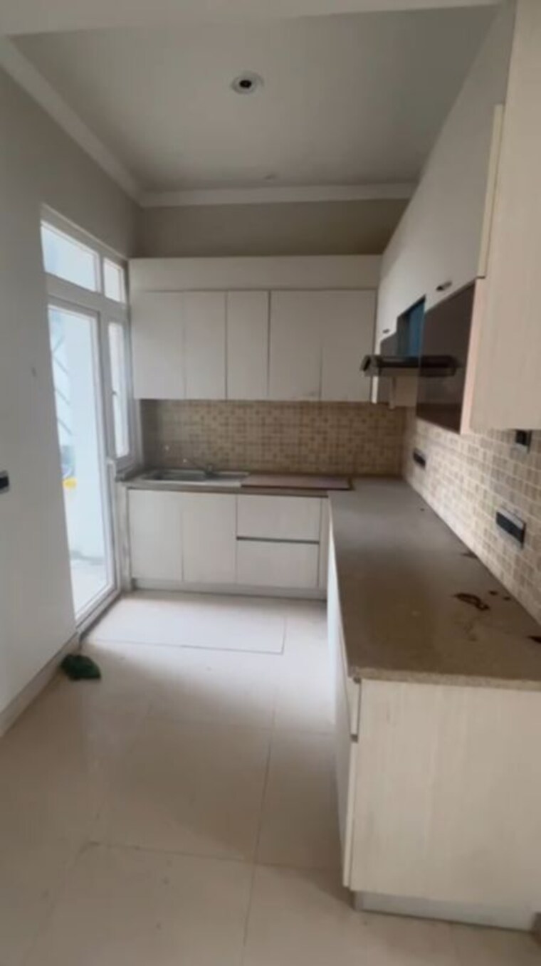 Kitchen, sector 37 1.5 Bedroom 627 Sq.Ft. Builder Floor In Sector 37 Gurgaon 10261856