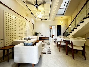 Team Area in 3 BHK Independent House at Malviya Nagar – for Sale