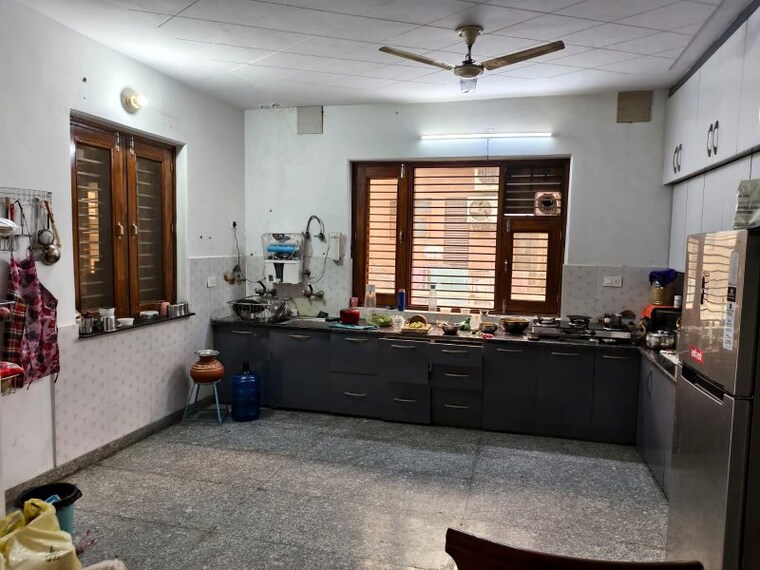 Kitchen, sampada-livia 6+ Bedroom 500 Sq.Mt. Independent House In Chi V Greater Noida Greater Noida 10261908