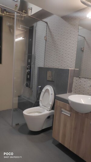 Bathroom in 3 BHK Apartment at Lakhani Signature, Pali Hill – for Rent