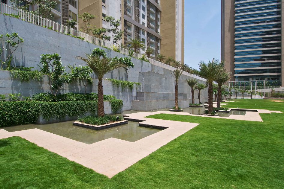 4 BHK + Servant Room,Study Room Apartment For Sale in Lodha Bellissimo
