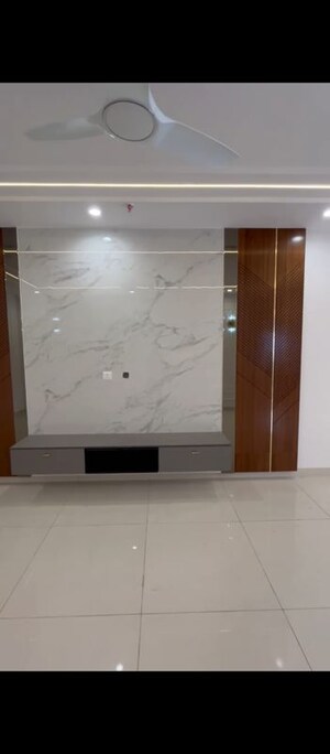 Furnished Amenities in 3 BHK Apartment at Balewadi – for Rent