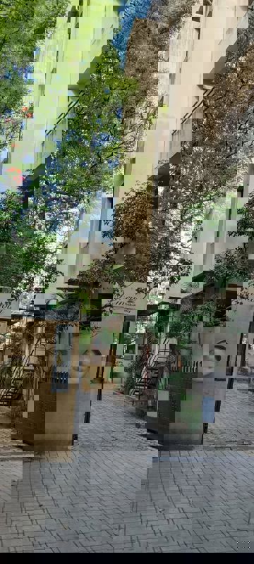 3 BHK 1500 Sq.Ft. Apartment in Radha Housing Society