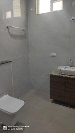 Bathroom in 3 BHK Apartment at Jubilee Hills – for Rent