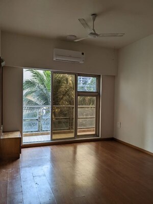 Room in 3 BHK Apartment at Subhangan Apartment, Santacruz West – for Sale