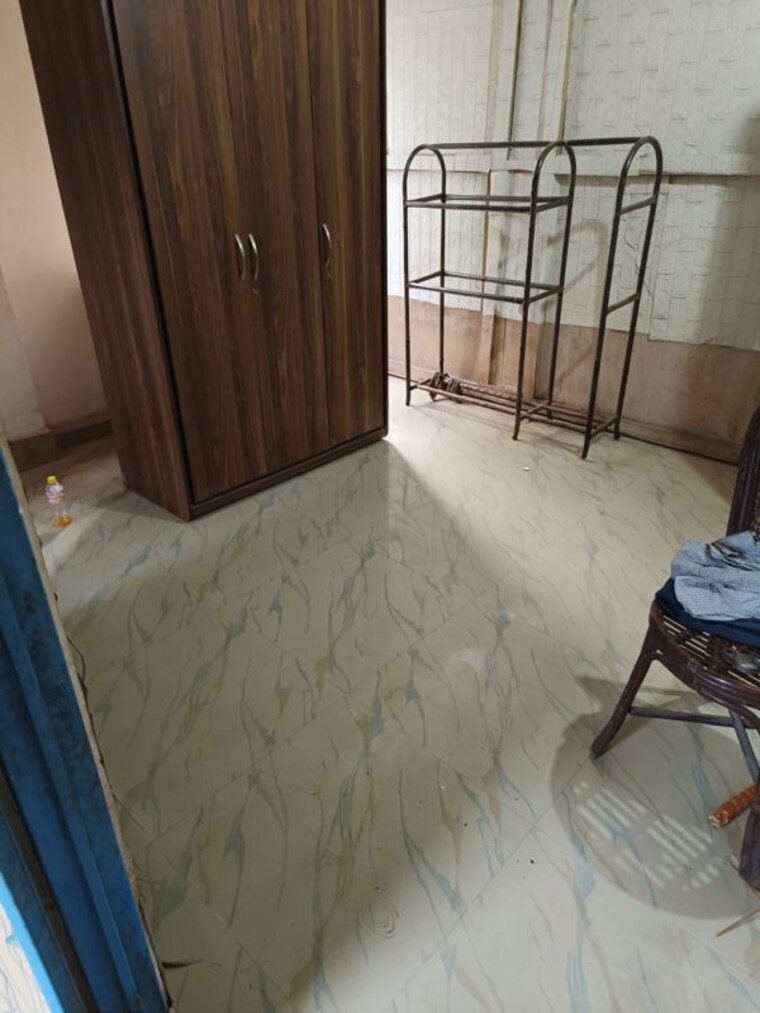 Room, six mile 1 RK 400 Sq.Ft. Villa In Six Mile Guwahati 10262240