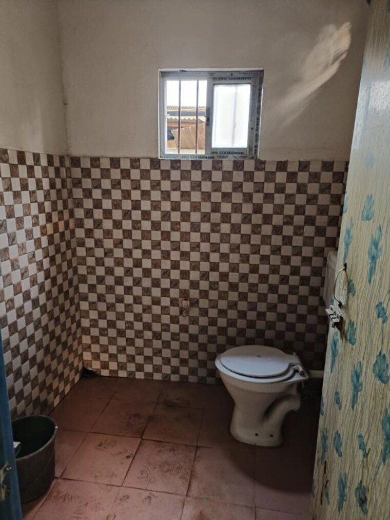 Bathroom, six mile 1 RK 400 Sq.Ft. Villa In Six Mile Guwahati 10262240