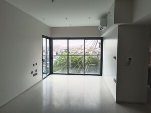 Room in 2 BHK Apartment at Rustomjee Paramount, Khar West – for Sale