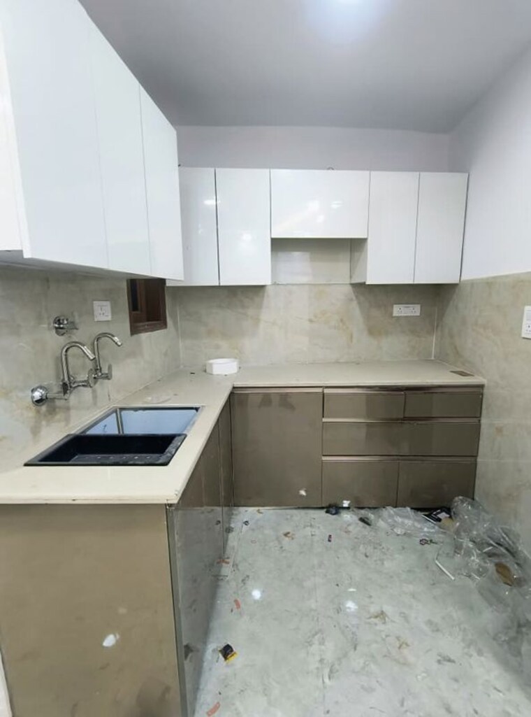 Kitchen, govindpuri 3 Bedroom 900 Sq.Ft. Builder Floor In Govindpuri Delhi 10262268
