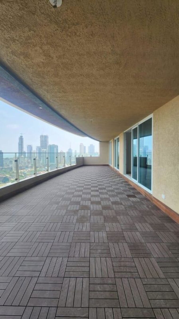 Balcony, lokhandwala-minerva-mahalaxmi 4 Bedroom 2136 Sq.Ft. Apartment In Mahalaxmi Mumbai 10262284