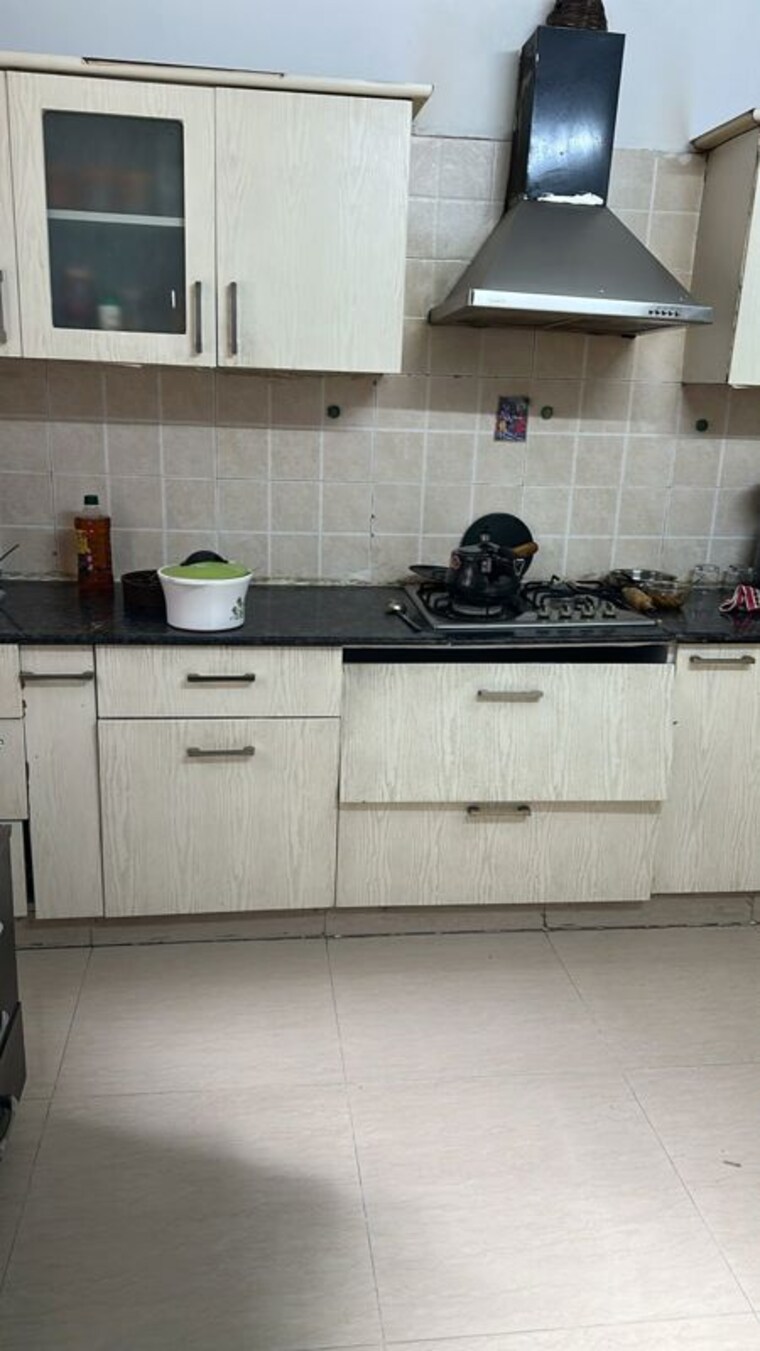 Kitchen, pir machalla 3 Bedroom 1850 Sq.Ft. Apartment In Pir Machalla Zirakpur 10262299