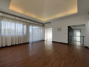 Room in 4 BHK Villa at Prestige Golfshire, Nandi Hills – for Rent