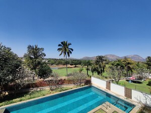 Swimming Pool in 4 BHK Villa at Prestige Golfshire, Nandi Hills – for Rent