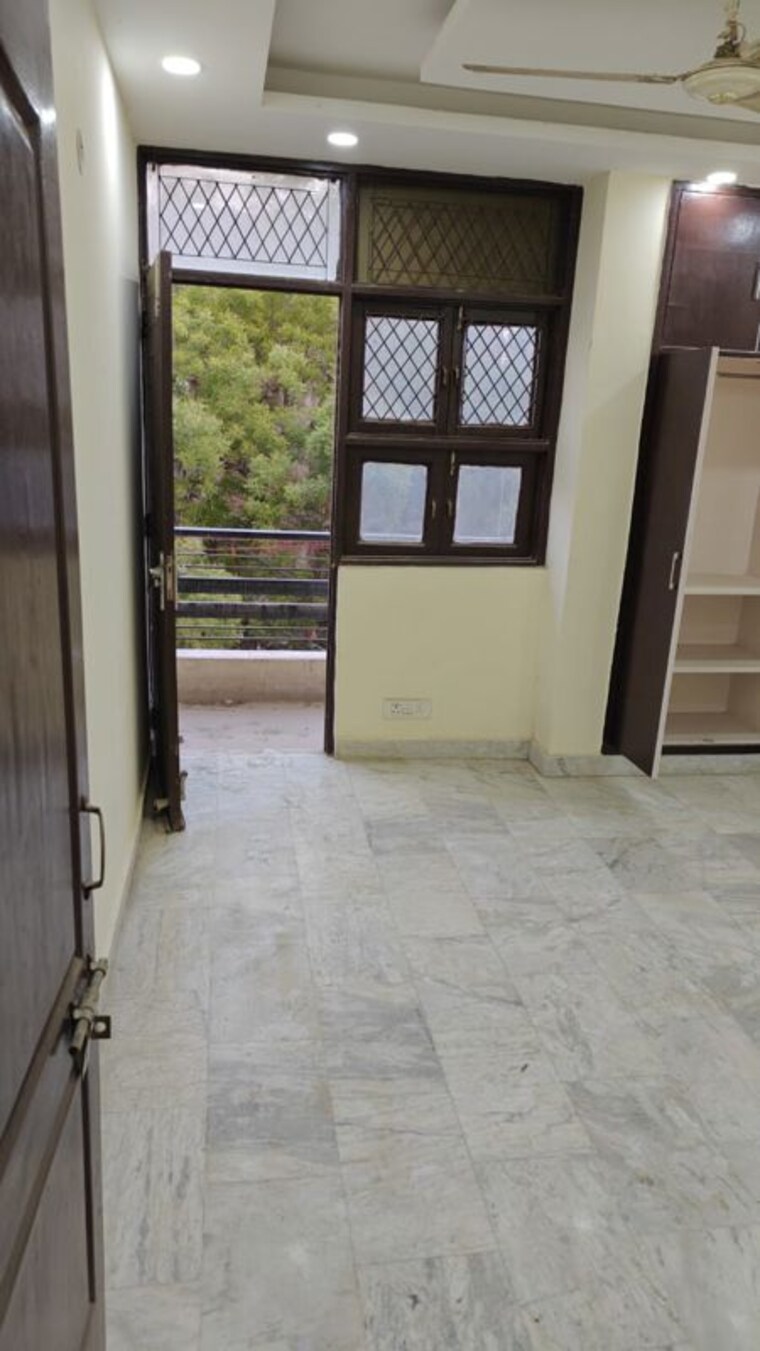 Room, maidan garhi 3 Bedroom 1050 Sq.Ft. Builder Floor In Maidan Garhi Delhi 10262307