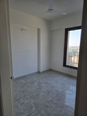 Room in 3 BHK Apartment at Sukirti 54, Shela – for Rent