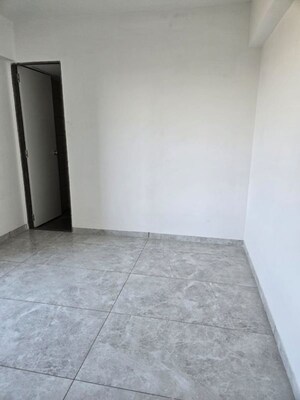 Room in 3 BHK Apartment at Sukirti 54, Shela – for Rent