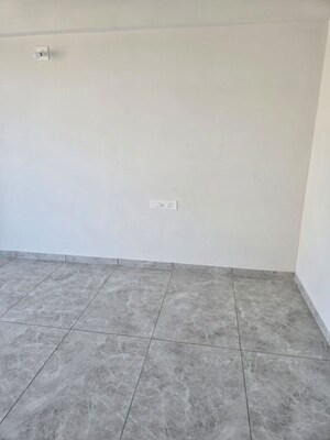 Room in 3 BHK Apartment at Sukirti 54, Shela – for Rent