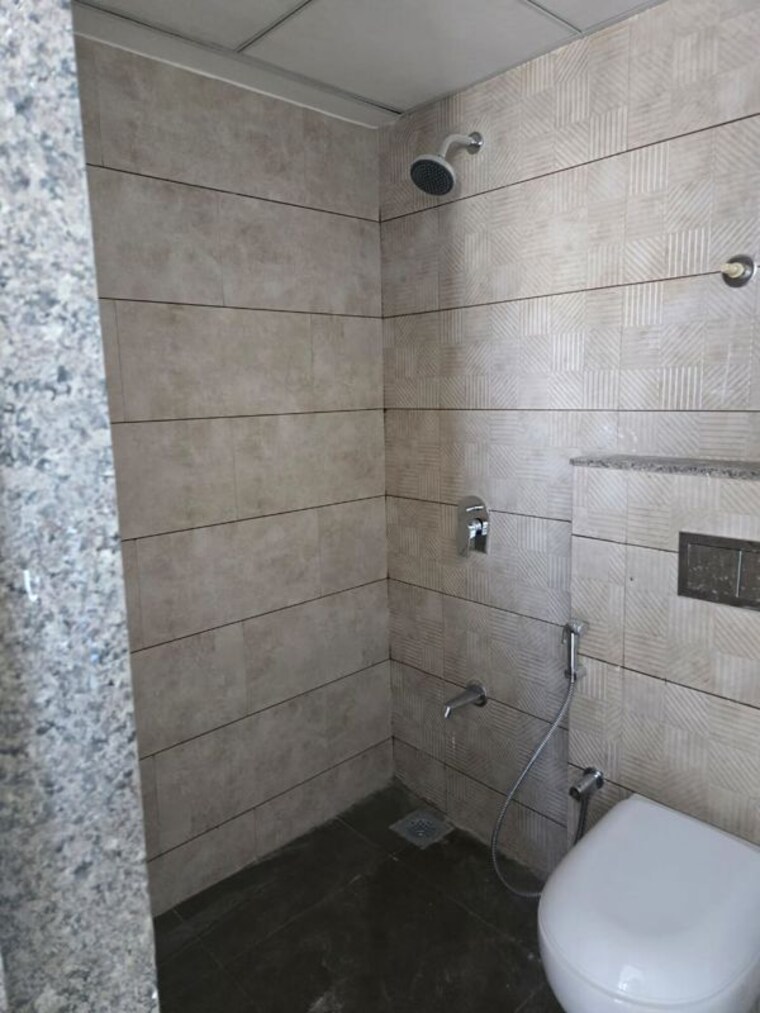 Bathroom, sukirti-54 3 Bedroom 1700 Sq.Ft. Apartment In Shela Ahmedabad 10230063