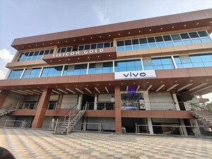  Shop – Exterior View View at SRV Silicon Gold, Raebareli Road - for Sale