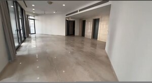 Room in 4 BHK Apartment at Omkar 1973, Worli – for Rent