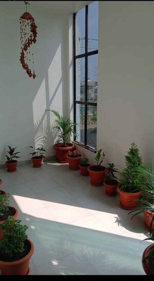 Room in 5 BHK Independent House at Nagpur Station – for Sale