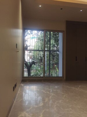 Room in 3 BHK Builder Floor at Kailash Colony – for Sale