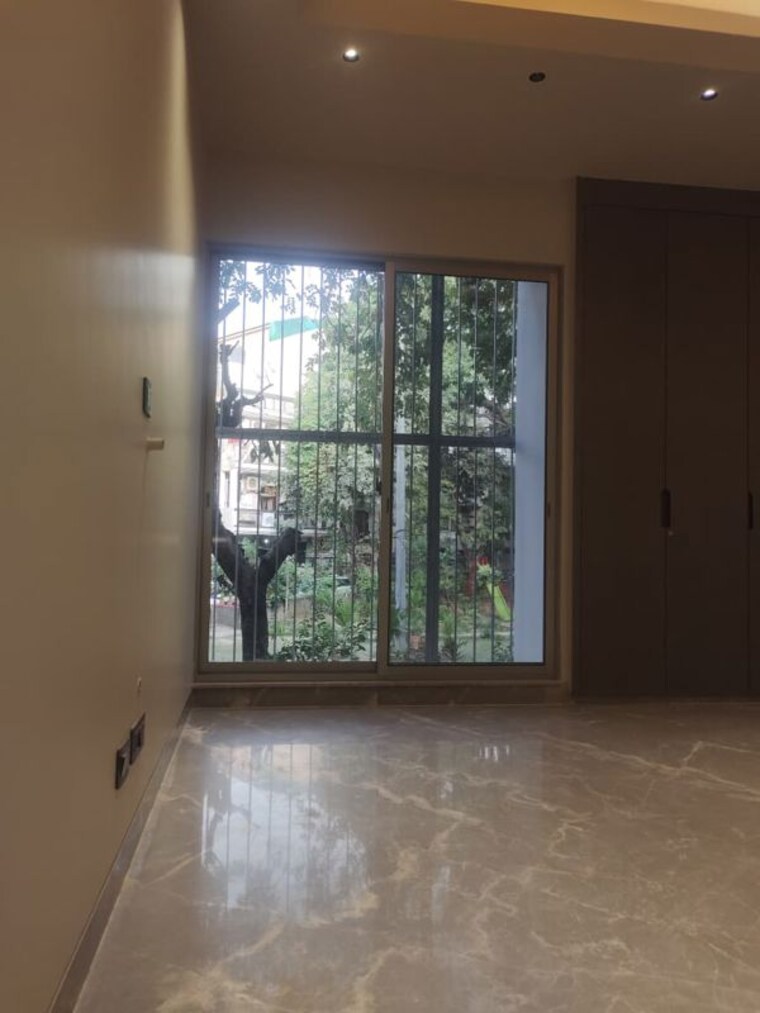 Room, kailash colony 3 Bedroom 1500 Sq.Ft. Builder Floor In Kailash Colony Delhi 10262337