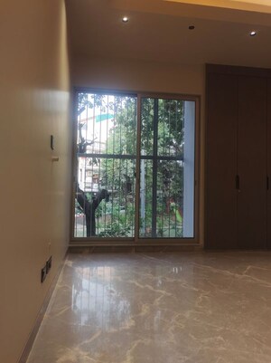 Room in 3 BHK Builder Floor at Kailash Colony – for Sale