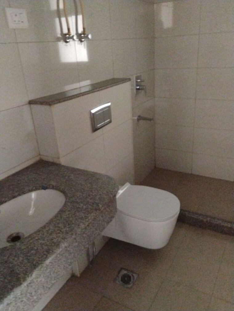 Bathroom, godrej-air-sector-85 3.5 Bedroom 2129 Sq.Ft. Apartment In Sector 85 Gurgaon 10261467