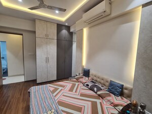 Bedroom in 2 BHK Apartment at Oberoi Realty Park View, Kandivali East – for Rent